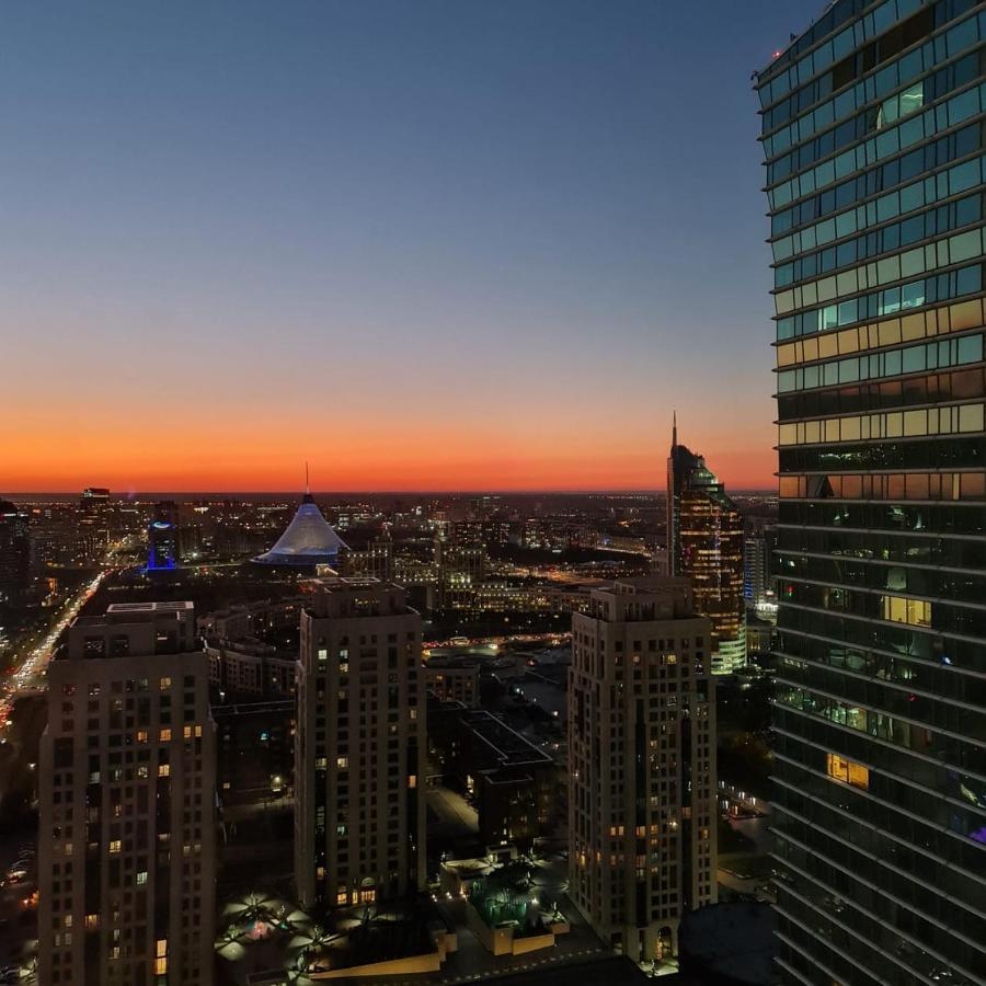 Северное Сияние 35 Этаж Astana Exteriör bild