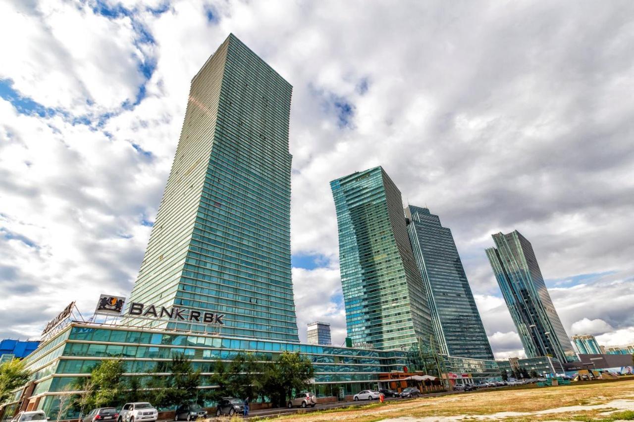 Северное Сияние 35 Этаж Astana Exteriör bild