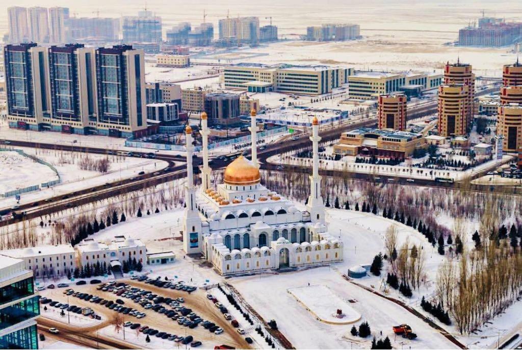 Северное Сияние 35 Этаж Astana Exteriör bild